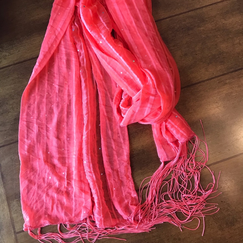 Coral scarf 🧣